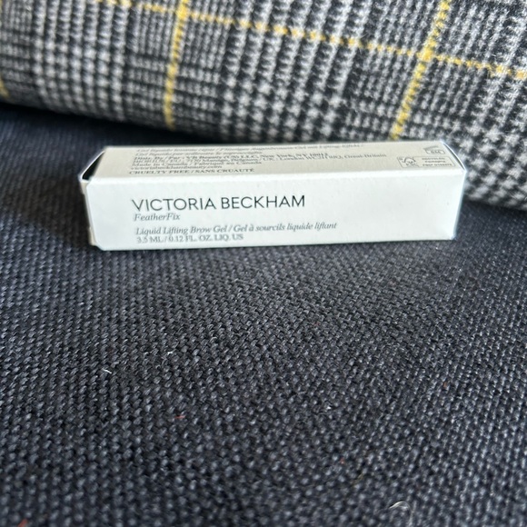 Victoria Beckham Feather Fix brow gel - new - Picture 4 of 4